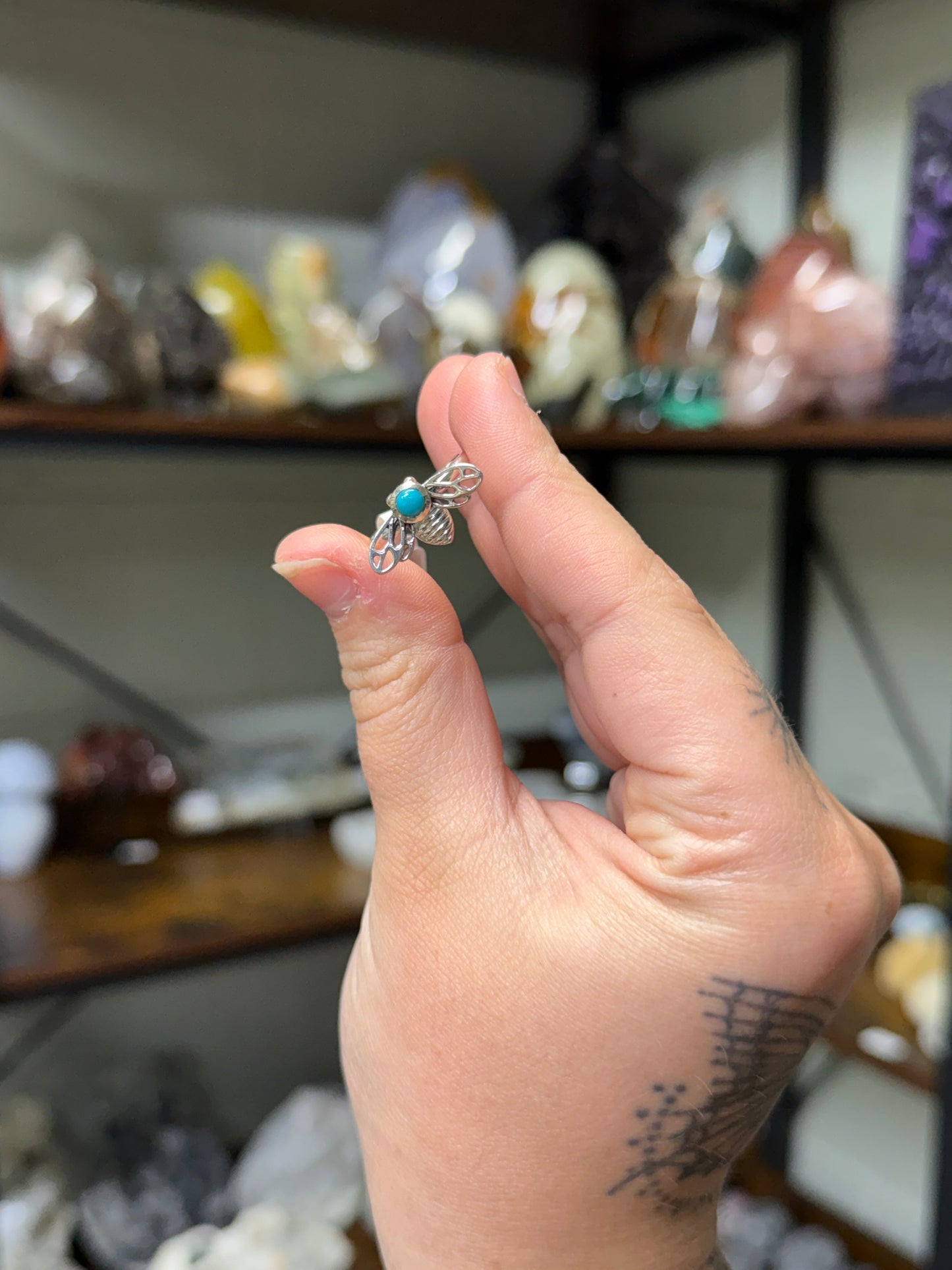 Size 7 Turquoise Bee Ring