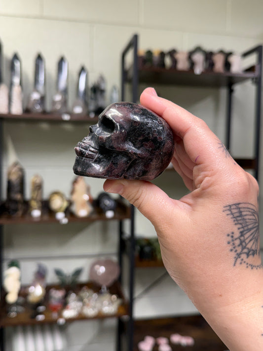 Garnet Skull