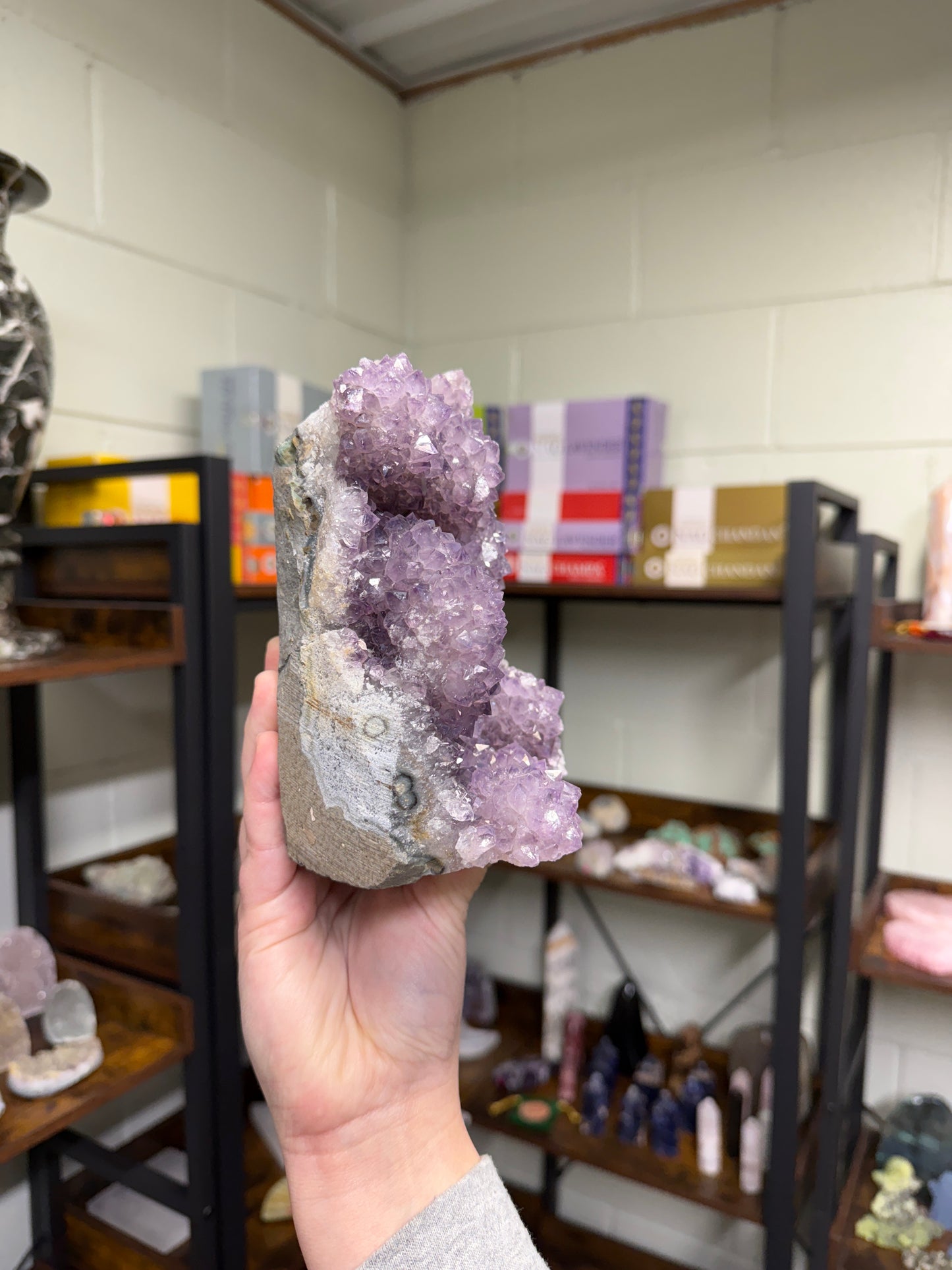 Large Amethyst Cutbase